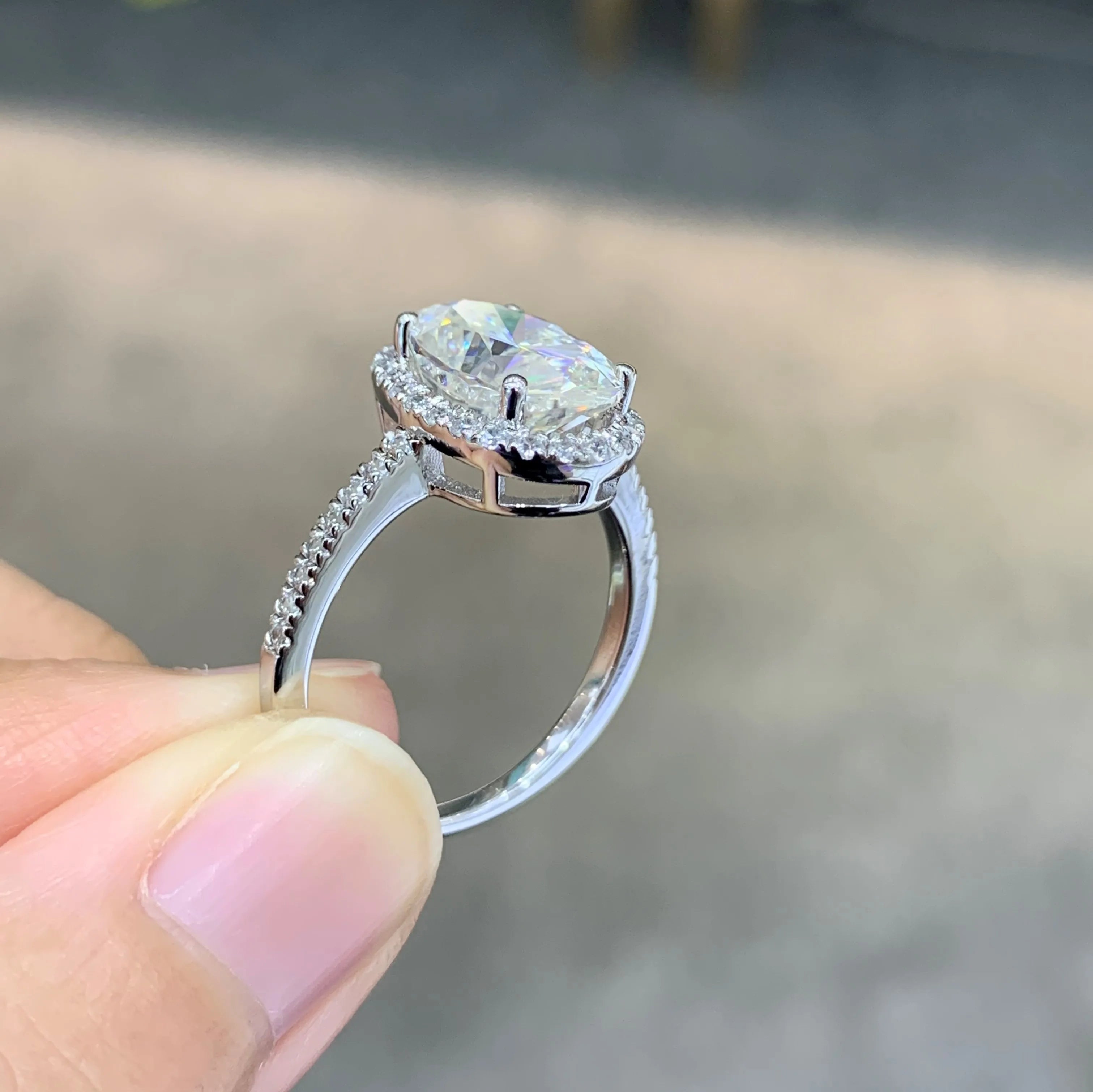 Ruizuan Silver Jewellery Collection Engagement Promise Wedding Rings 925 Sterling Silver Oval Cut Moissanite Classic Style GRA