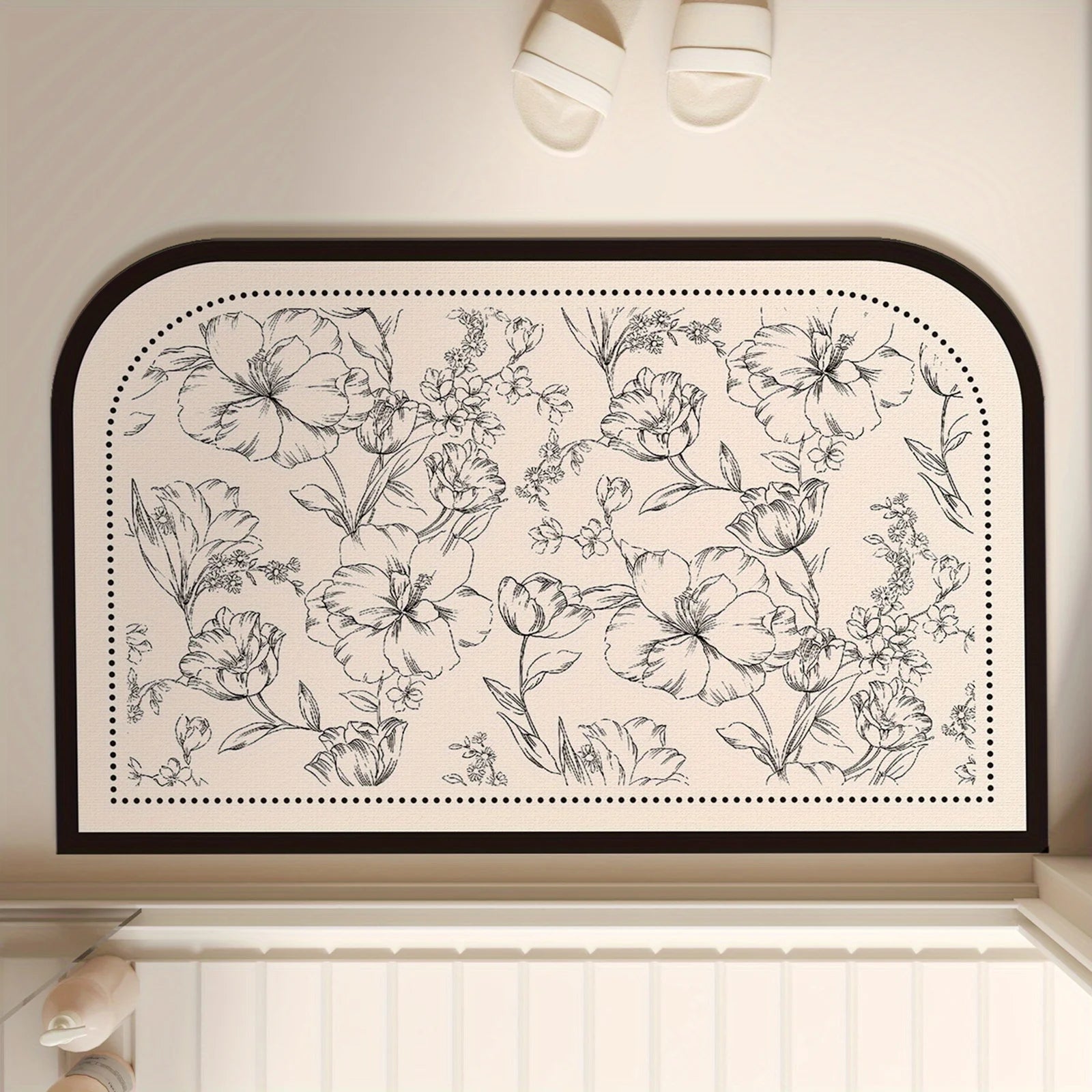 Rubber material super anti-slip bathroom mat, quick-absorbing and quick-drying floor mat, French black and white printed mat
