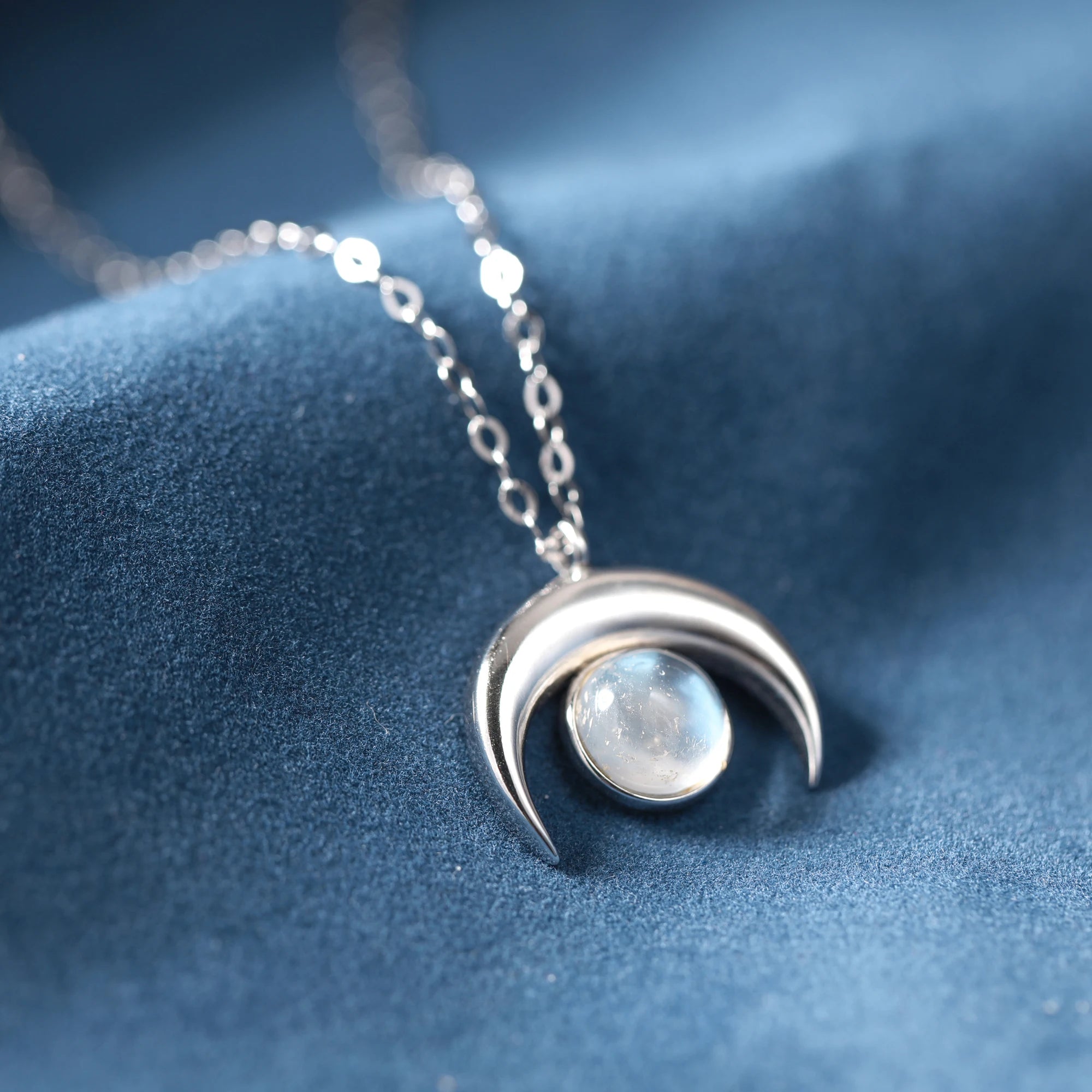 925 Sterling Silver Moon Pendant Necklace Vintage Aesthetic Crescent Moonstone Chain for Women Girl Anniversary Jewelry Gifts