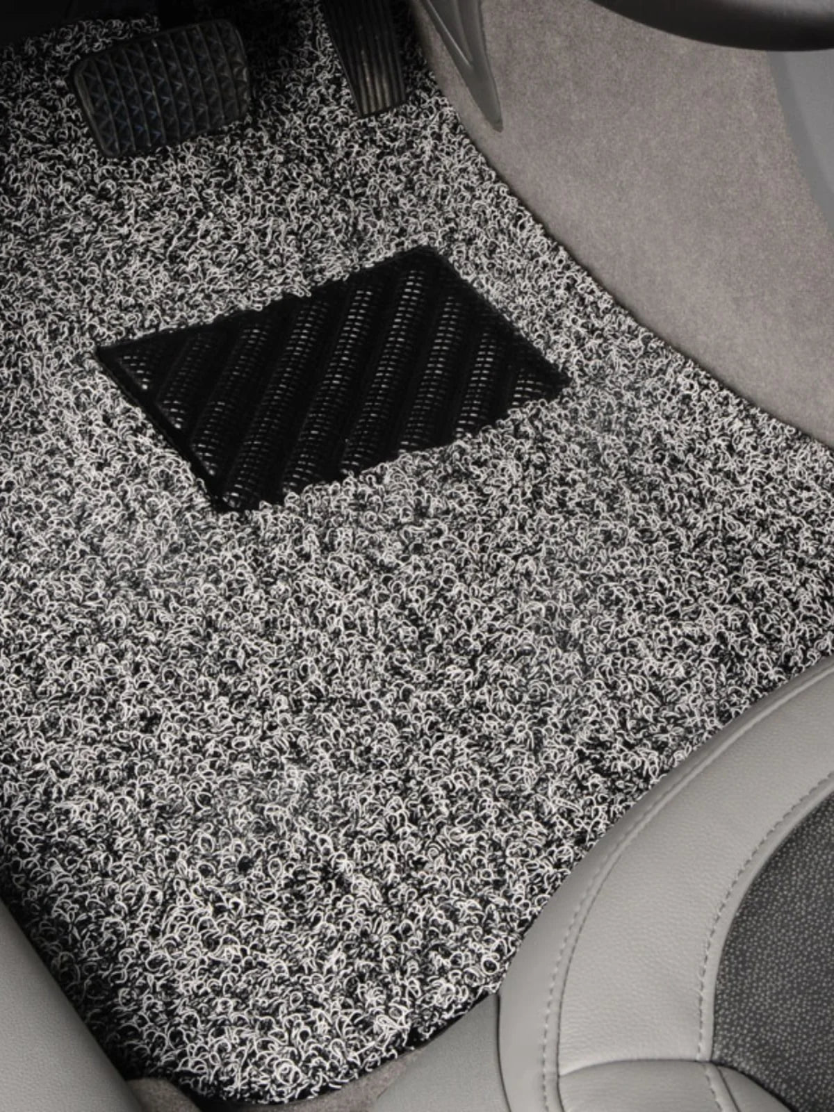 Thickened Single Car Floor Mat – Universal Driver Seat Carpet for Front & Rear